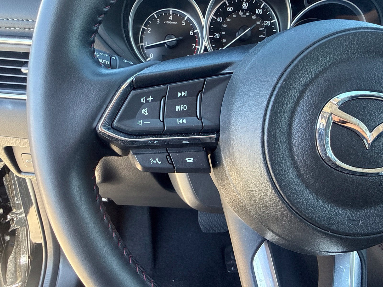 Certified 2025 MAZDA CX-5 Carbon Edition AWD/4WD image 11