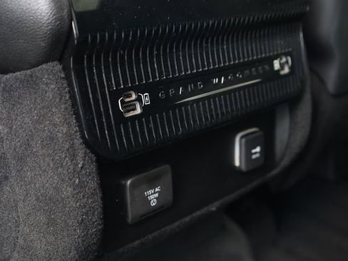 Certified 2023 Jeep Grand Wagoneer 4WD image 29