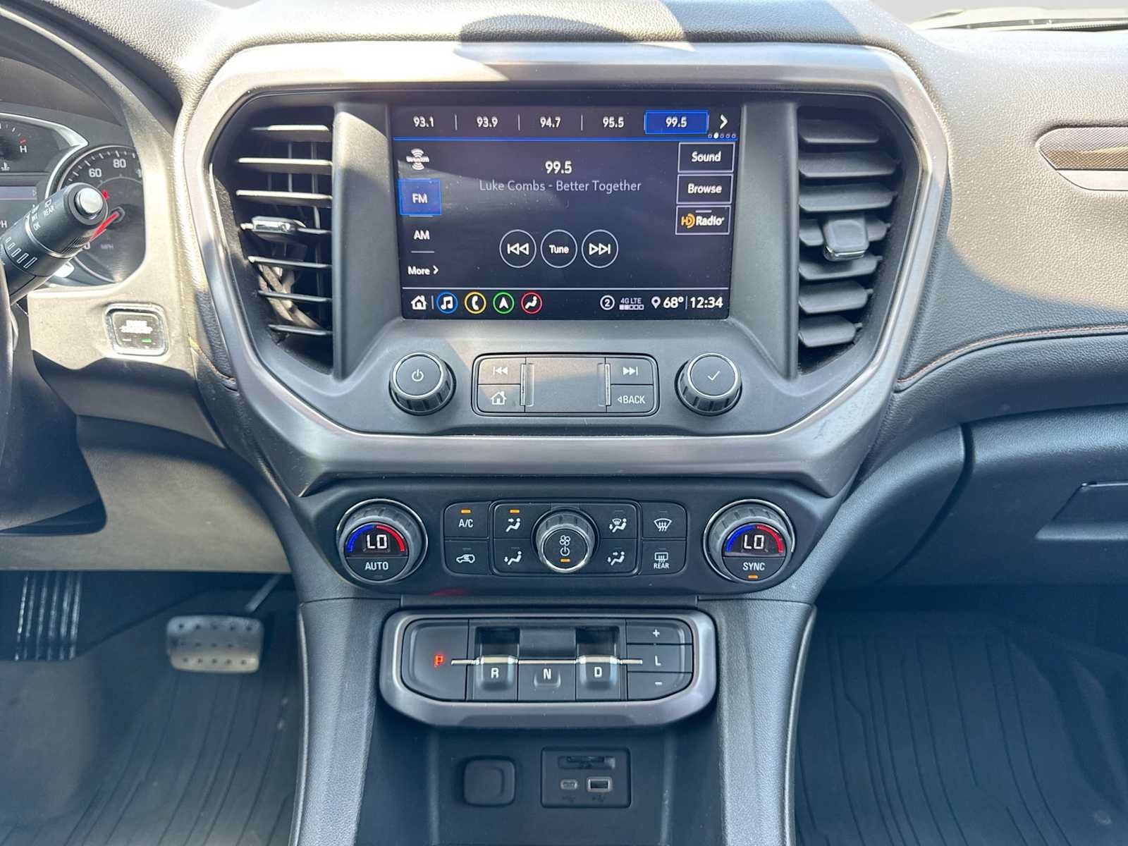 Used 2020 GMC Acadia AT4 w/ Trailering Package AWD/4WD image 27