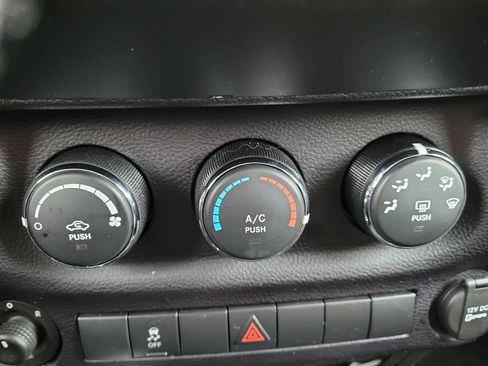 Used 2016 Jeep Wrangler Sport w/ Quick Order Package 23S image 27