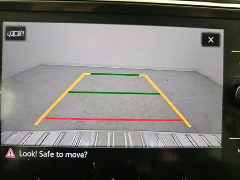 Used 2024 Volkswagen Tiguan SE image 27