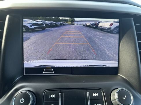 Certified 2023 GMC Acadia SLE w/ Driver Convenience Package AWD/4WD image 25