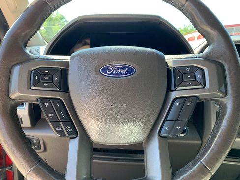 Used 2018 Ford Expedition Max XLT w/ Equipment Group 202A AWD/4WD image 19