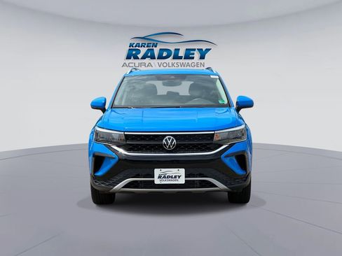Certified 2024 Volkswagen Taos SE AWD/4WD image 6