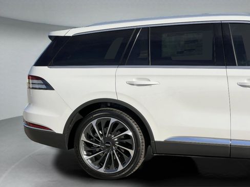 New 2026 Lincoln Aviator Reserve w/ Illumination Package image 12