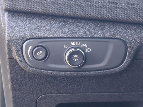 Used 2025 Chevrolet TrailBlazer LT FWD image 23