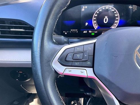 Used 2024 Volkswagen Taos SE image 11