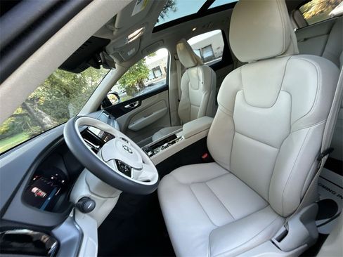 New 2025 Volvo XC60 B5 Core w/ Protection Package Premier image 15