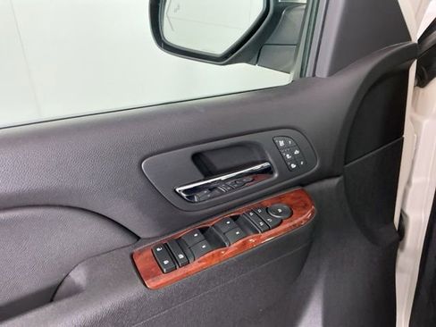 Used 2012 Chevrolet Suburban LTZ AWD/4WD image 12