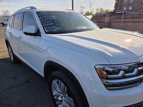 Used 2019 Volkswagen Atlas SEL Premium image 9