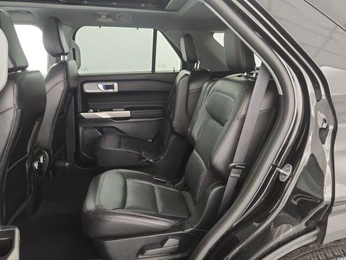 Used 2022 Ford Explorer Limited w/ Equipment Group 301A image 15