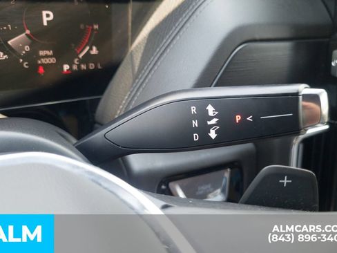 Used 2025 GMC Yukon Denali AWD/4WD image 30