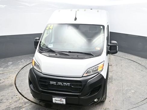 Used 2024 RAM ProMaster 2500 w/ Convenience Group image 23