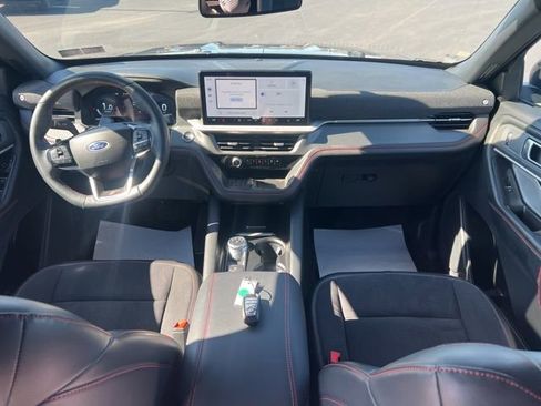 Used 2025 Ford Explorer ST AWD/4WD image 19