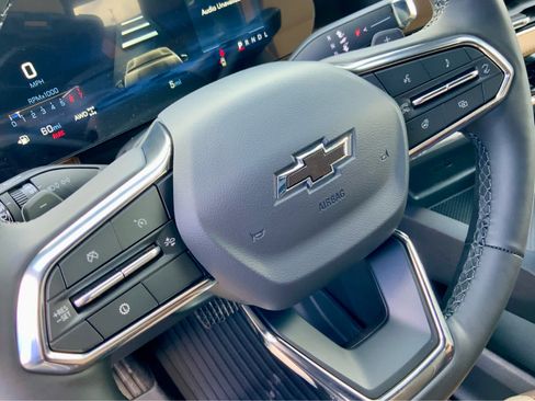 New 2026 Chevrolet Equinox ACTIV AWD/4WD image 40