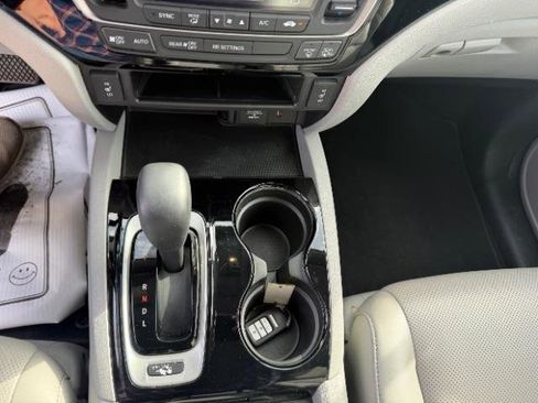 Used 2017 Honda Ridgeline RTL-E image 25