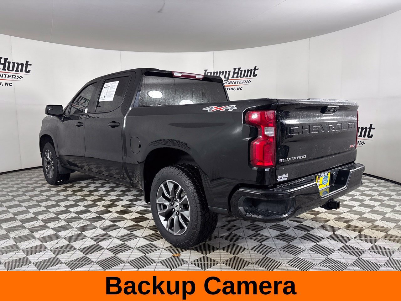 Used 2024 Chevrolet Silverado 1500 RST w/ LPO, Liner Protection Package AWD/4WD image 9