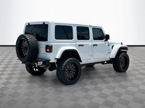 Used 2020 Jeep Wrangler Unlimited Sahara AWD/4WD image 5