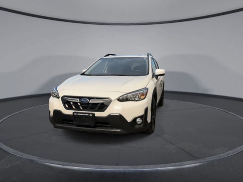 Certified 2023 Subaru Crosstrek 2.0i Premium image 3