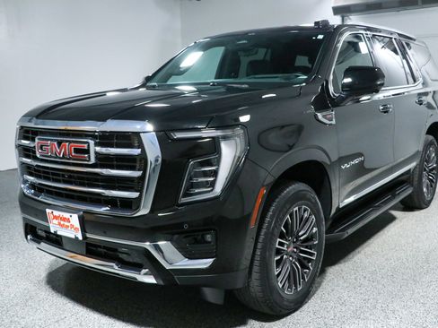Used 2025 GMC Yukon Elevation w/ LPO, Elevation Black Package AWD/4WD image 38