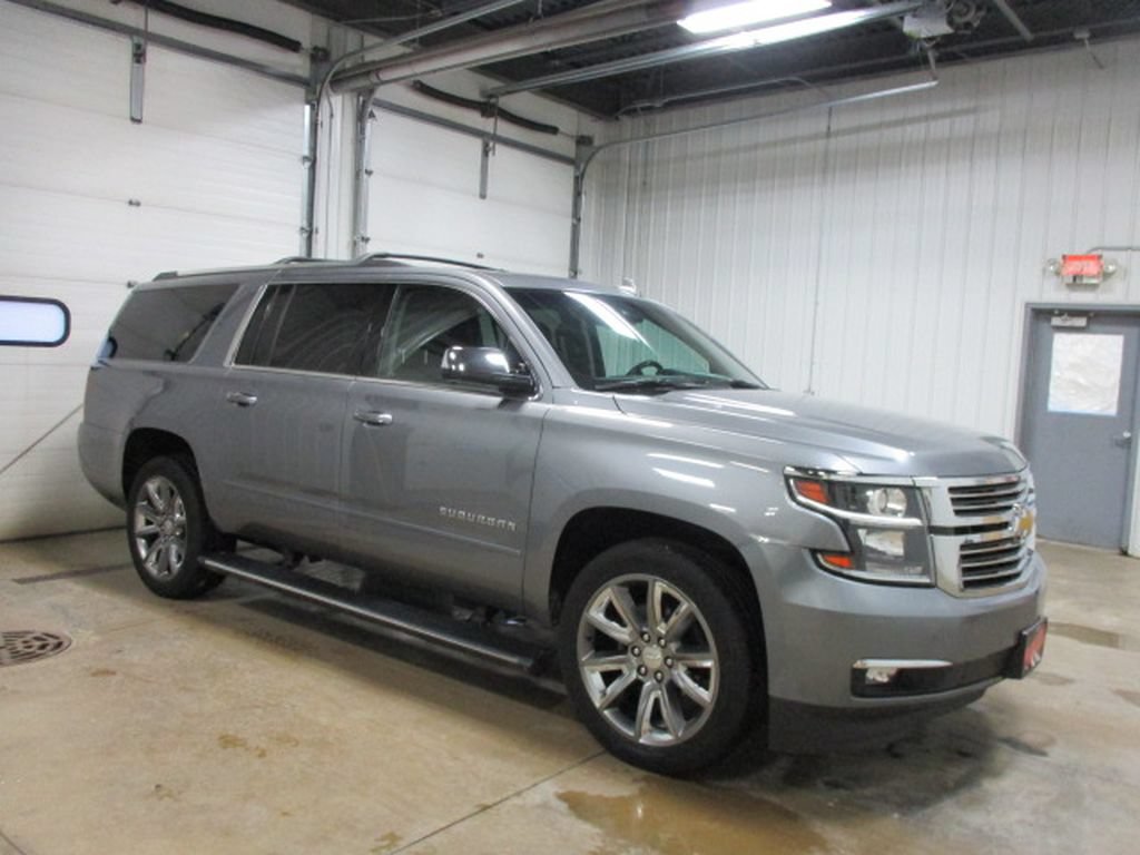Used 2018 Chevrolet Suburban Premier AWD/4WD image 4