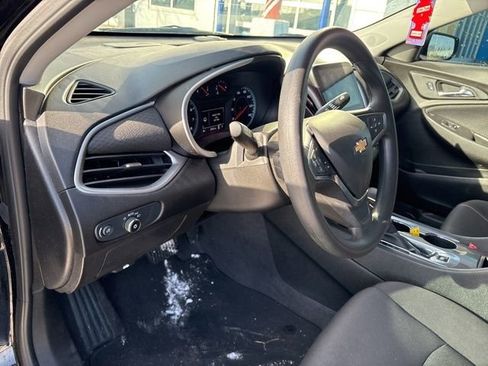 Used 2024 Chevrolet Malibu LT image 10