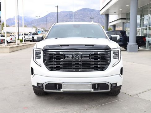 Used 2025 GMC Sierra 1500 Denali Ultimate AWD/4WD image 9