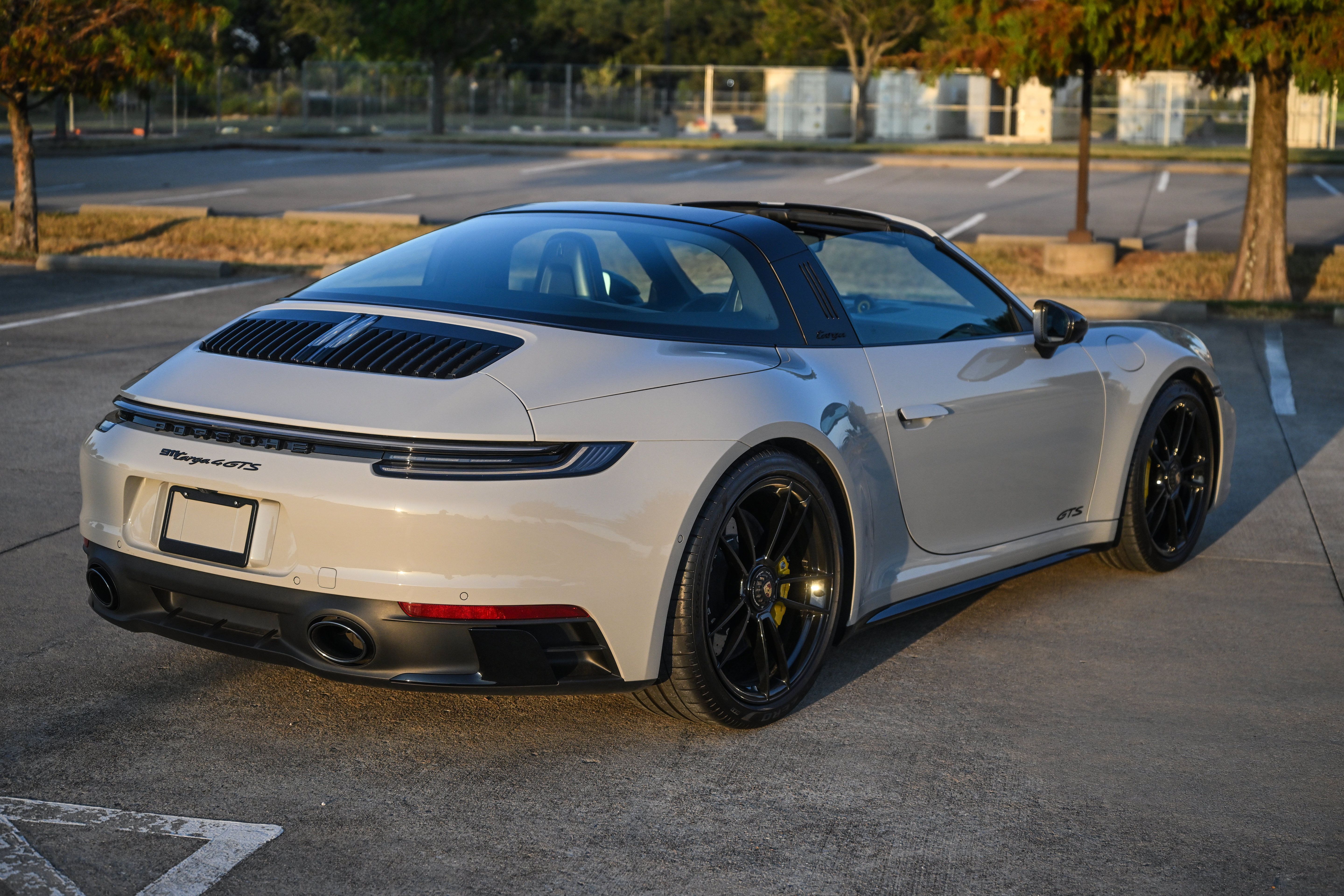 Used 2022 Porsche 911 AWD/4WD image 6