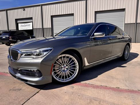 Used 2017 BMW ALPINA B7 xDrive image 2