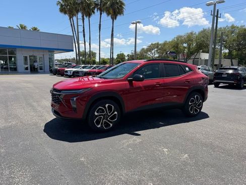 New 2026 Chevrolet Trax RS image 3