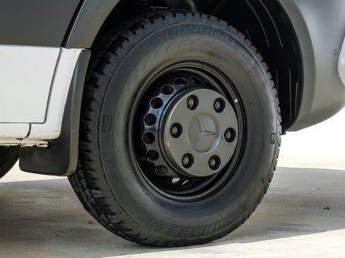 Used 2021 Mercedes-Benz Sprinter 3500 image 47