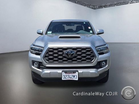 Used 2022 Toyota Tacoma TRD Sport w/ Technology Package AWD/4WD image 8
