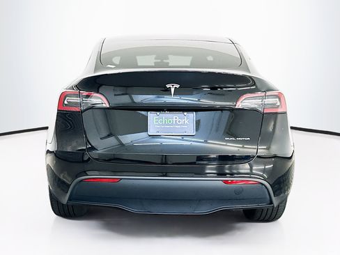 Used 2023 Tesla Model Y Long Range image 7