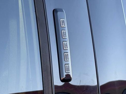 Used 2018 Ford F150 Raptor w/ Equipment Group 802A Luxury image 13