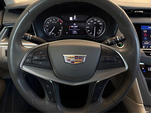 Used 2023 Cadillac XT5 Premium Luxury FWD image 19