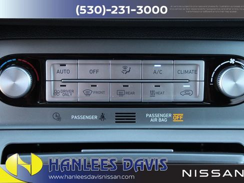 Used 2023 Hyundai Kona SE image 25