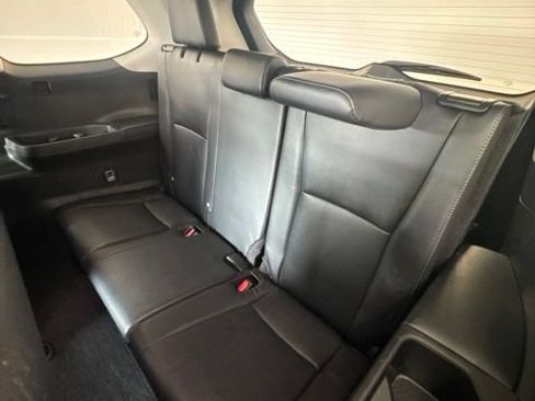 Used 2024 Toyota Grand Highlander AWD image 9