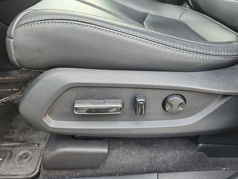 Used 2024 Honda Pilot EX-L image 23