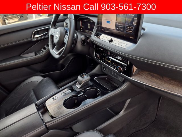 Used 2024 Nissan Rogue Platinum w/ Platinum Premium Package FWD image 13