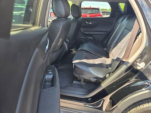 Used 2023 Chevrolet Blazer LT w/ Convenience Package FWD image 18