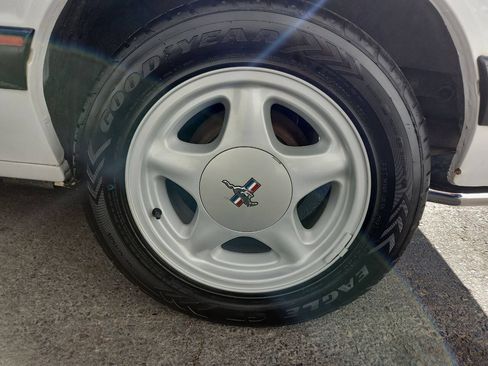 Used 1991 Ford Mustang LX RWD image 14