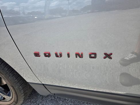 Used 2024 Chevrolet Equinox Premier FWD image 4