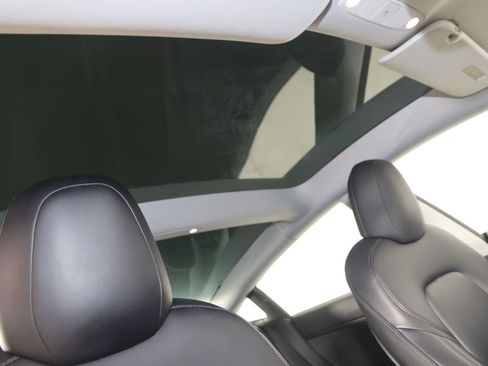 Used 2021 Tesla Model 3 Long Range image 12