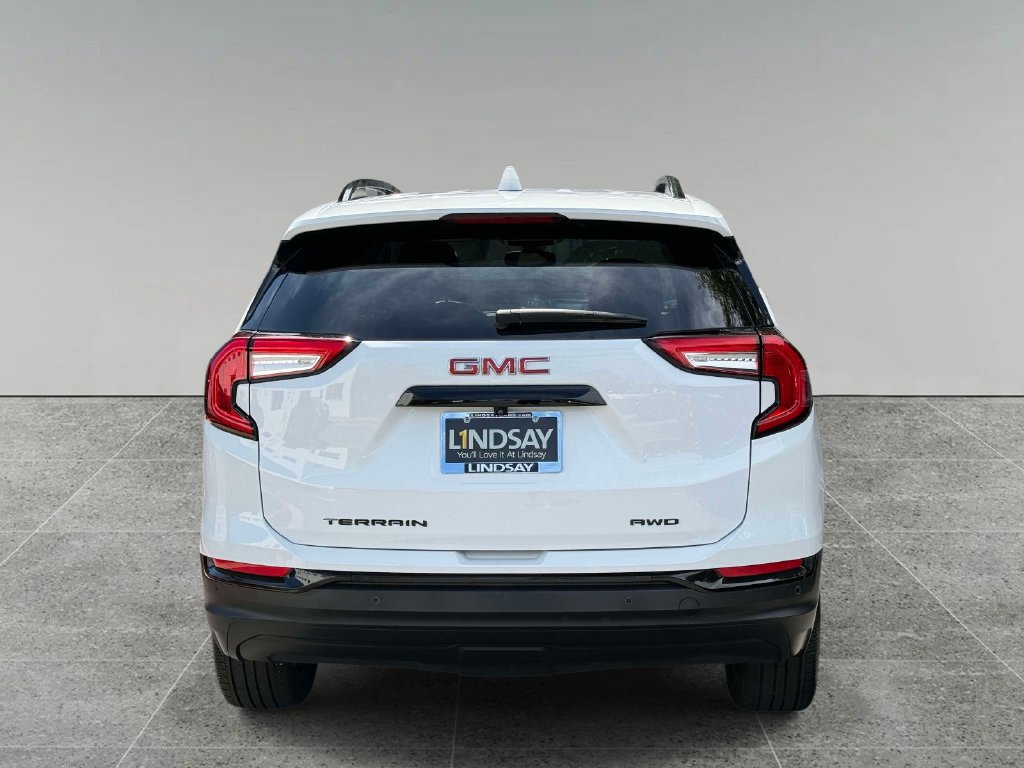 Used 2024 GMC Terrain SLT w/ Elevation Edition AWD/4WD image 11