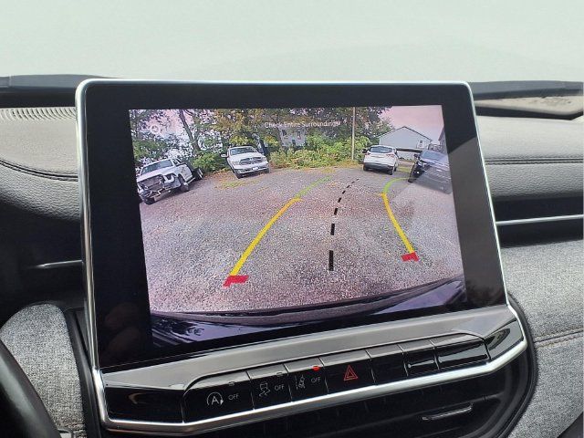 Used 2022 Jeep Compass Latitude AWD/4WD image 8