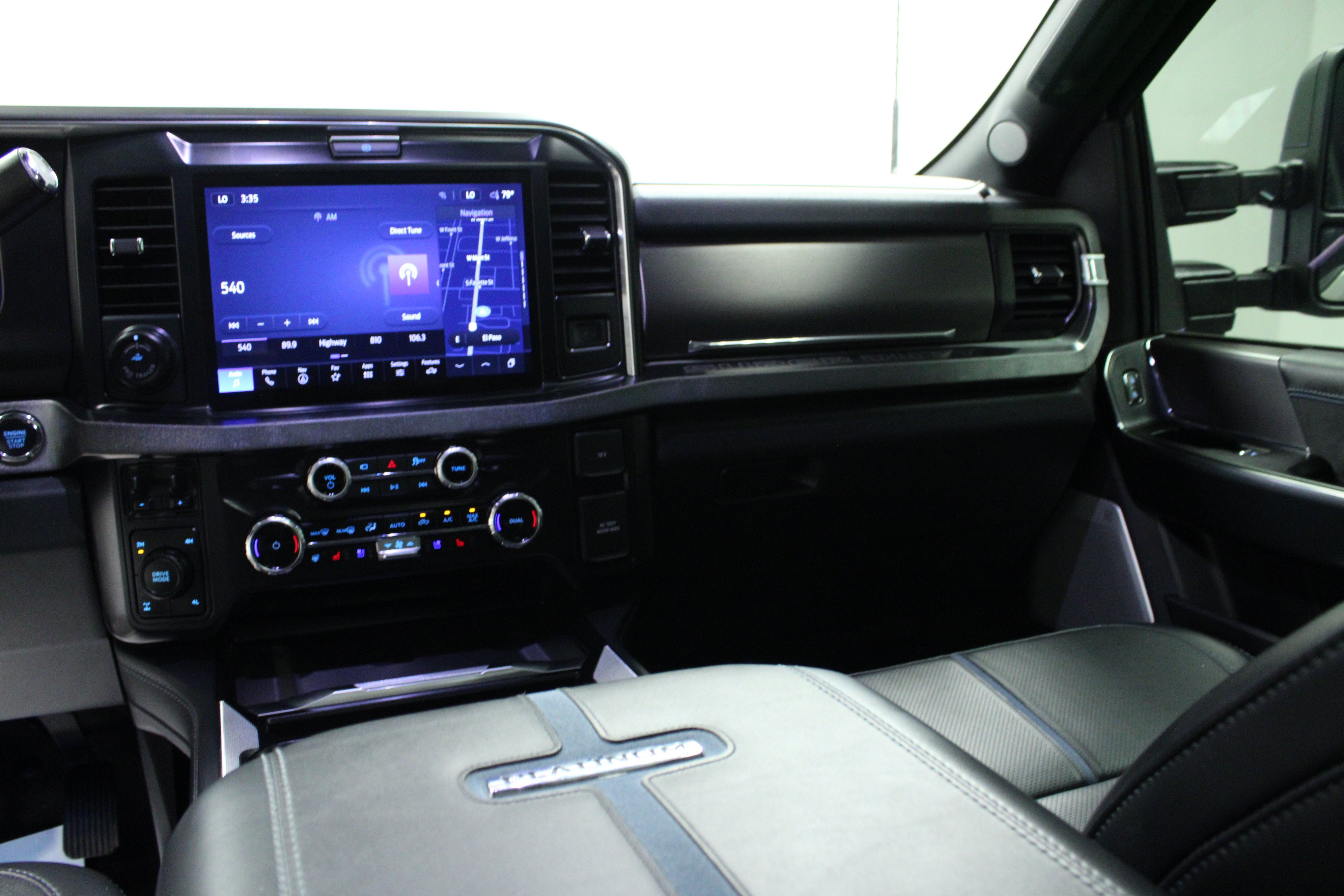 Used 2026 Ford F250 Platinum AWD/4WD image 19