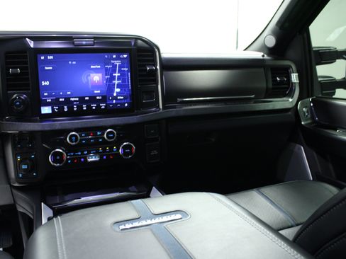 Used 2026 Ford F250 Platinum AWD/4WD image 19