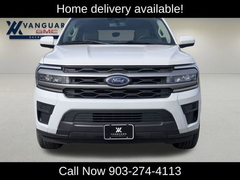Used 2024 Ford Expedition Max XLT image 3