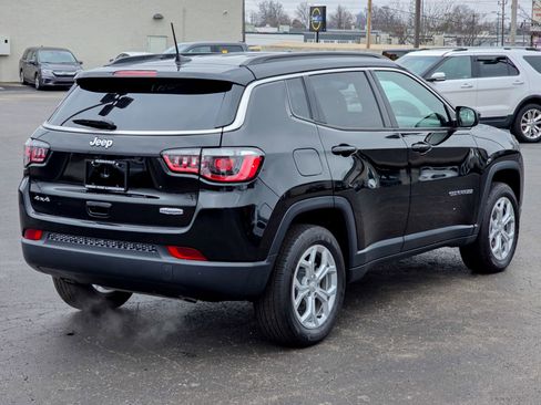 Used 2024 Jeep Compass Latitude image 20