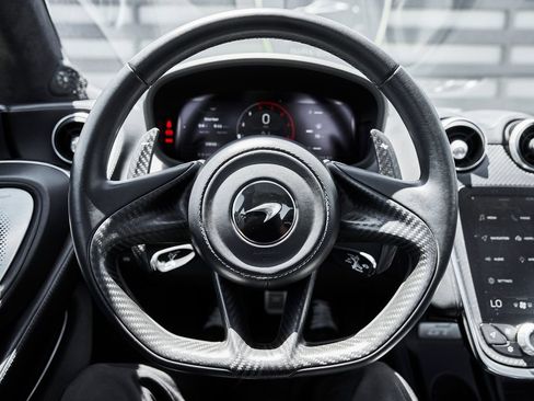 Used 2023 McLaren GT RWD image 48